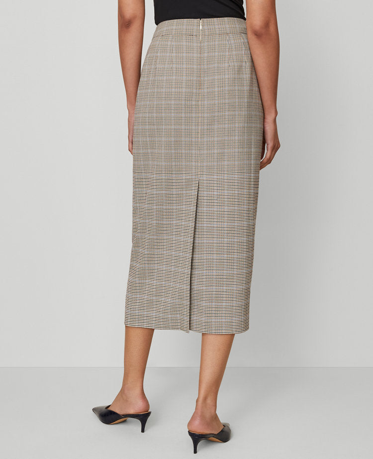 The Petite Clean Pencil Skirt in Plaid