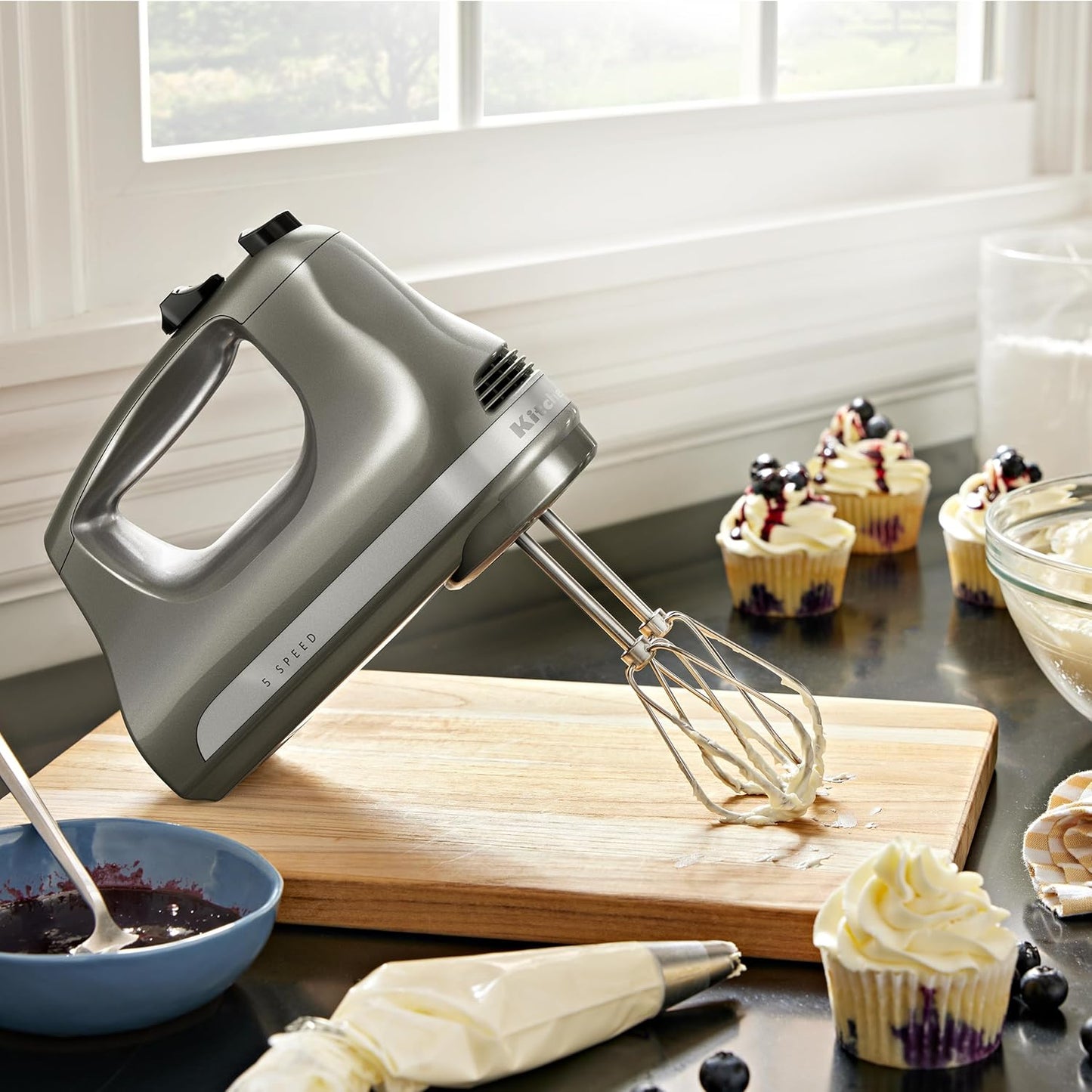 KitchenAid 5 Ultra Power Speed Hand Mixer - KHM512, Empire Red (1 Pack)