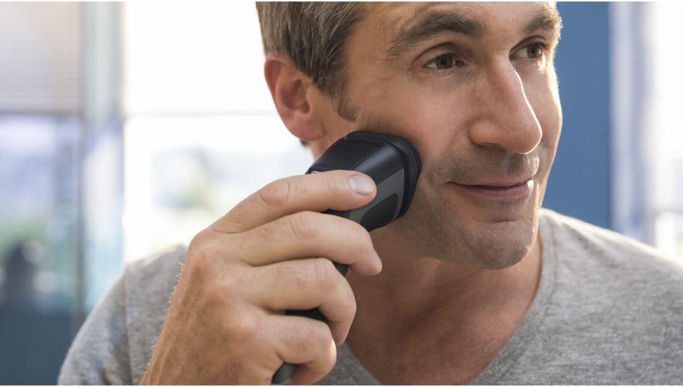 Philips Norelco Shaver 2400, Rechargeable Cordless Electric Shaver with Pop-Up Trimmer, X3001/90