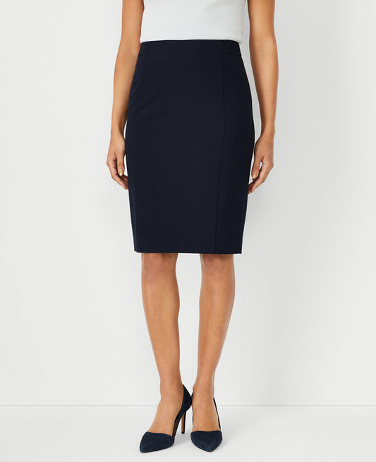The Petite Seamed Pencil Skirt in Seasonless Stretch