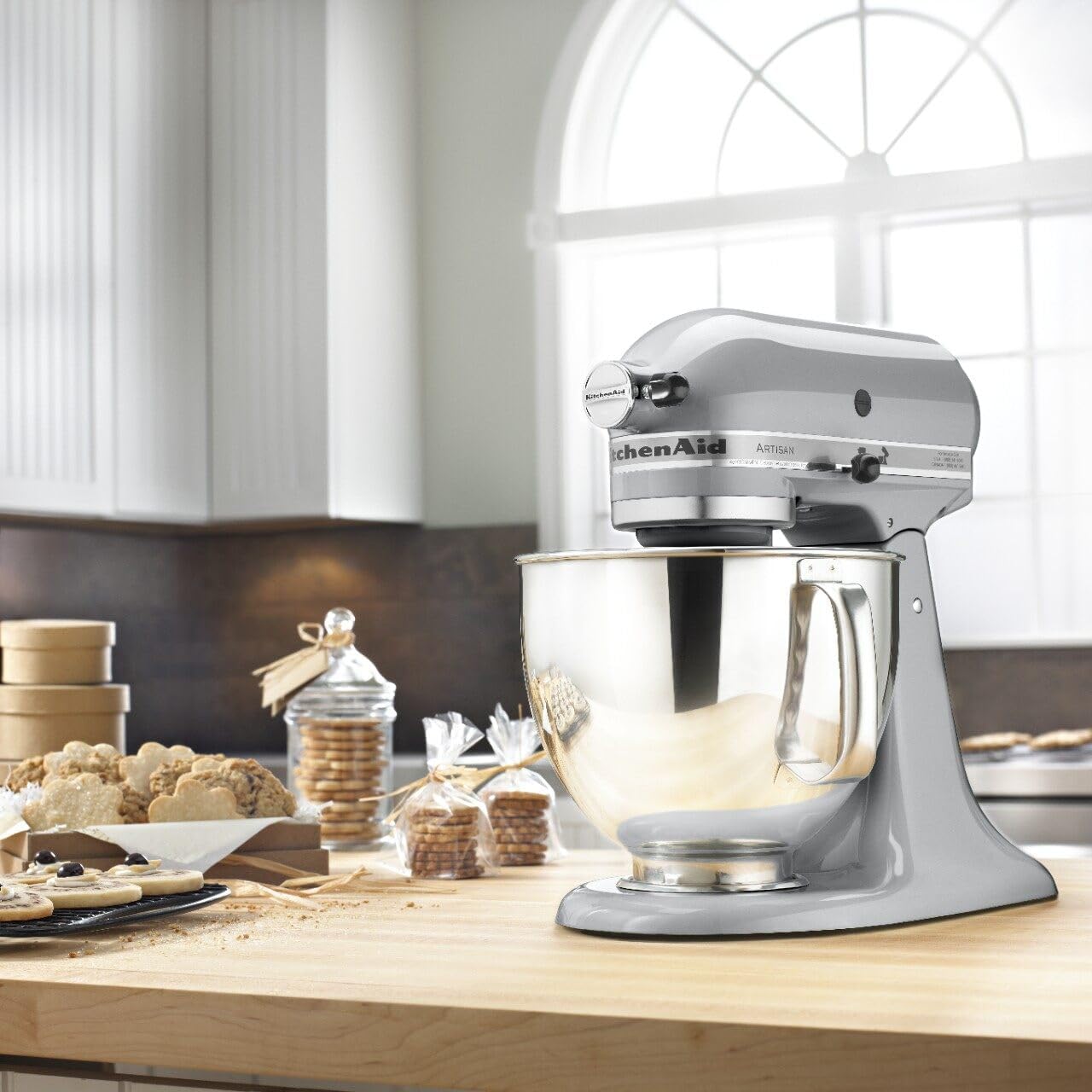 KitchenAid Artisan Series 5 Quart Tilt Head Stand Mixer with Pouring Shield KSM150PS, Removable bowl, Aqua Sky