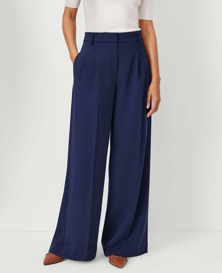 The Petite Pleated Wide-Leg Pant