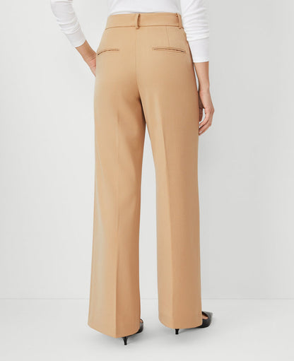 The Wide-Leg Pant