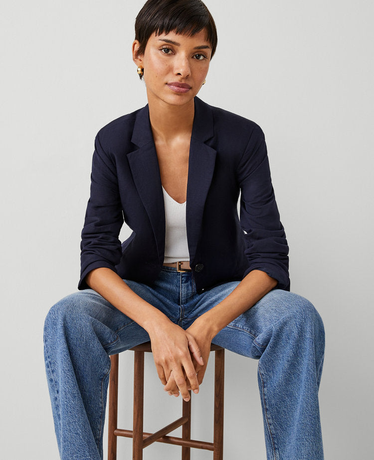 The Petite Greenwich Blazer in Linen Blend