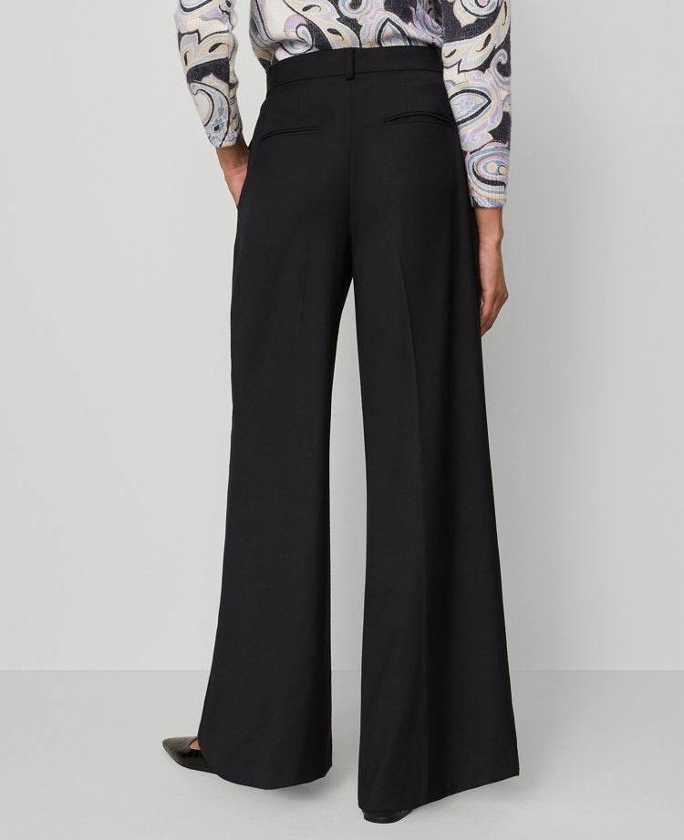 The Petite Modern Wide-Leg Trouser Pant