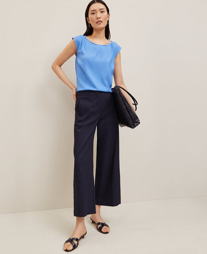 Sleeveless Crew Neck Top
