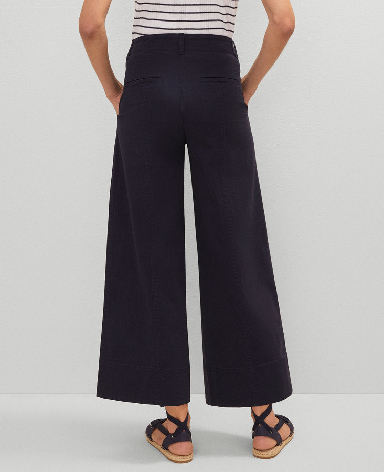 Petite Weekend Collection Wide-Leg Ankle Pant