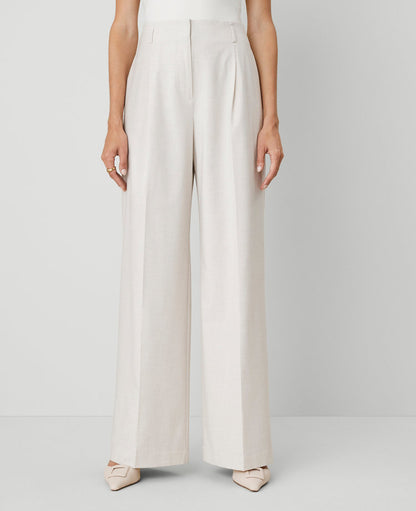 The Wide-Leg Pant